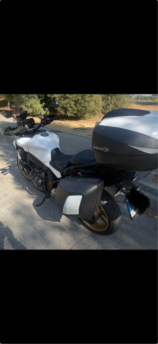 Yamaha Tracer 9 GT 2023 Negra y Blanca
