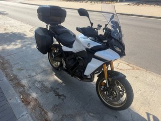 Yamaha Tracer 9 GT 2023 Negra y Blanca