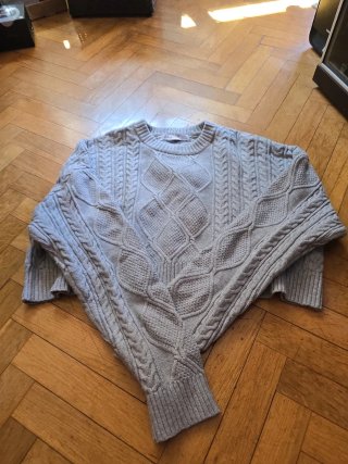 Jersey Bershka gris trenzado crop