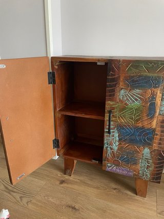Aparador Retro Madera reciclada tallada.