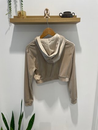 Sudadera beige de terciopelo con cremallera