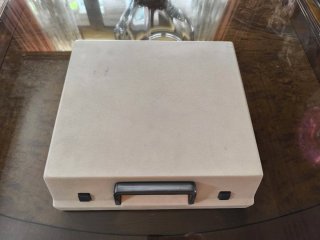 Máquina de escribir Olympia Traveller de Luxe