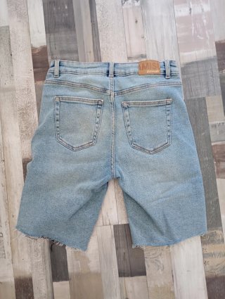 Bermudas vaqueras AMISU talla 40
