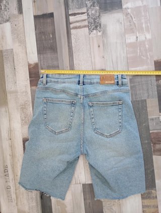 Bermudas vaqueras AMISU talla 40
