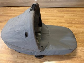 Carro Bebé Easy Walker Harvey 2