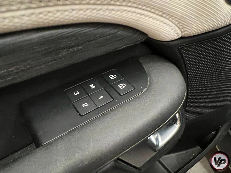 Land Rover Discovery 2021, foto 24