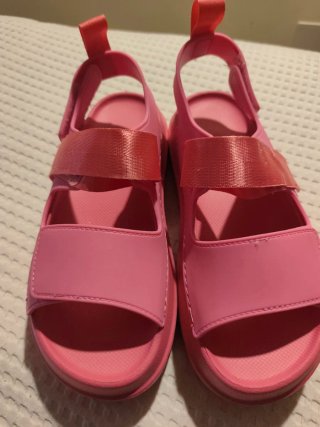 Sandalias rosas tipo UGG talla 40