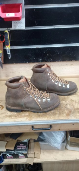 Botas de montaña de cuero
