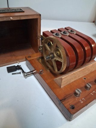 Magneto Telefónica Antigua 1923 AOIP París