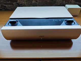JMGO SA Proyector láser UST 2.200 ANSI 4K 3D