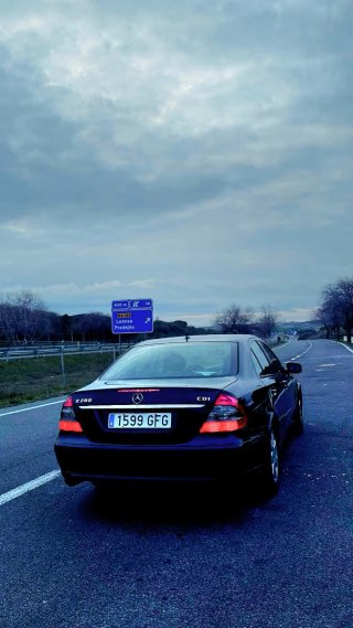 Mercedes Benz E280 G7