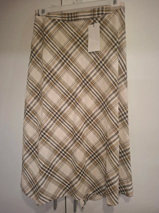 Falda larga de cuadros beige y marrón