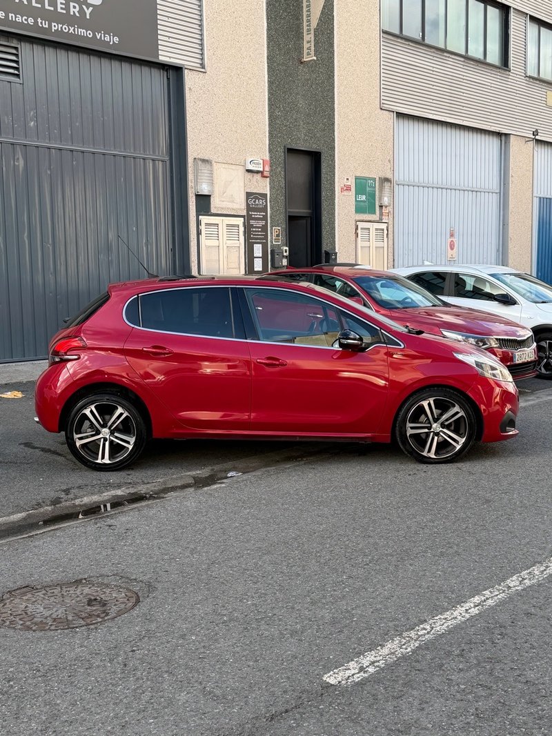 Peugeot 208 1.6 BlueHDi S&S GT-Line 3p 2016, foto 8