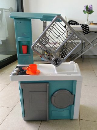 Cocina de juguete con accesorios