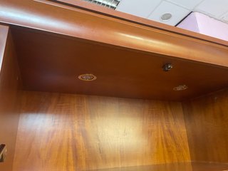Aparador madera cerezo salón con cristal