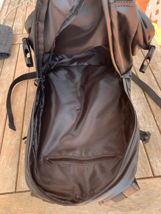 Mochila Mango Negra Repelente al Agua