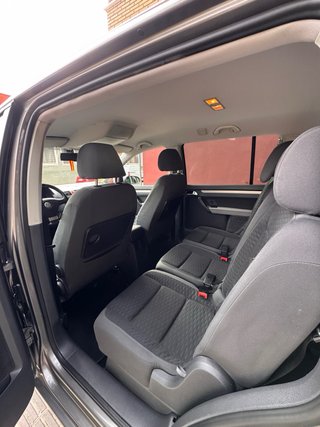 Volkswagen Touran 7 PLAZAS