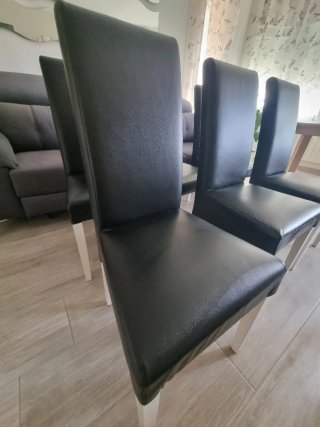 Juego de 6 Sillas Negras con Patas Blancas