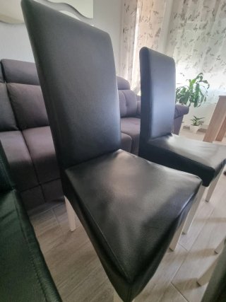 Juego de 6 Sillas Negras con Patas Blancas
