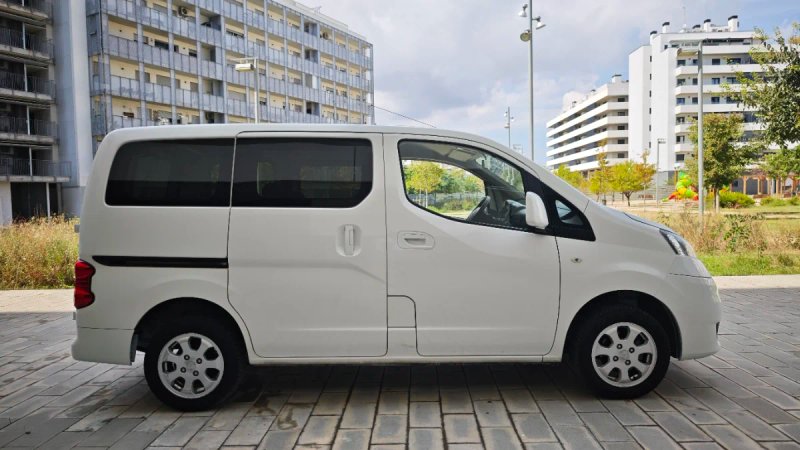Nissan Evalia 2017, foto 3