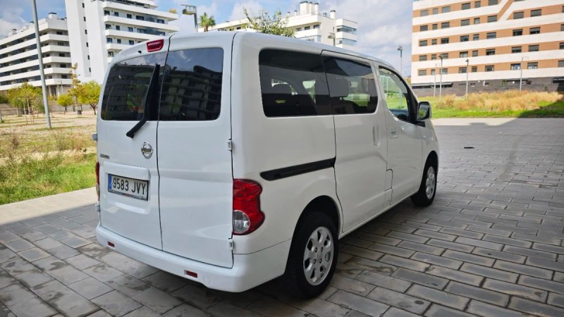 Nissan Evalia 2017, foto 4