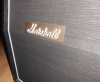 Pantalla Marshall Negra + Altavoces