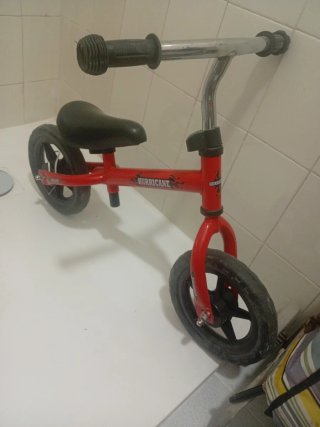 Bici de aprendizaje roja