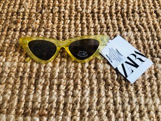 Gafas de sol Zara amarillas nuevas