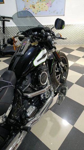 Harley Davidson Sport Glide 2018 Negra
