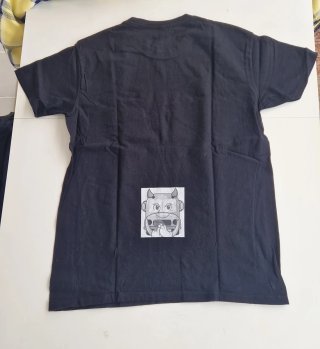 Camiseta Negra con Calavera y Llamas