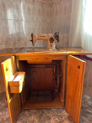 Máquina de coser Singer antigua