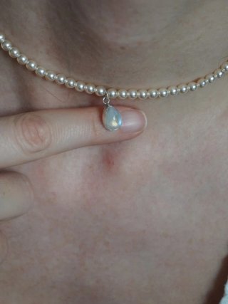 Collar de plata y perlas con piedra luna