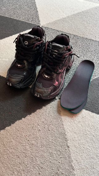 Scarpe Balenciaga Runner Nere