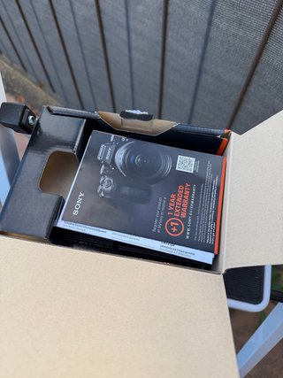 Fotocamera Sony a7 III Full-Frame, Accessori e Garanzia
