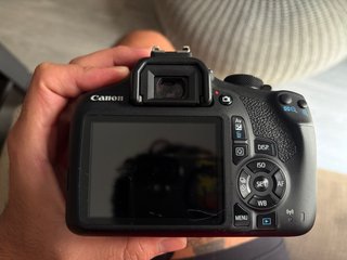 Canon EOS 1300D + Objetivo 18-55mm IS II