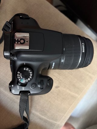 Canon EOS 1300D + Objetivo 18-55mm IS II