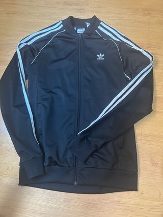 Chaqueta Adidas Negra con Rayas Blancas