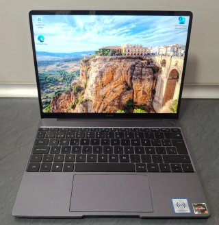 Huawei MateBook 13 Ryzen 5 256GB 8GB RAM