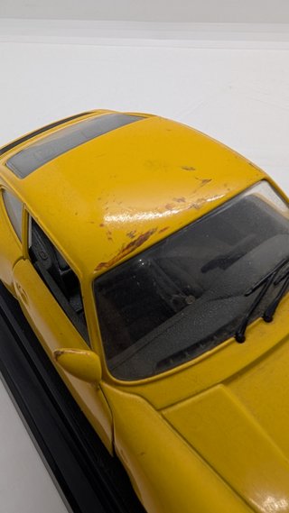 Bburago Porsche 911 Carrera (993) 1:24 giallo