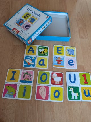 Puzzle Educativo Les Vocals