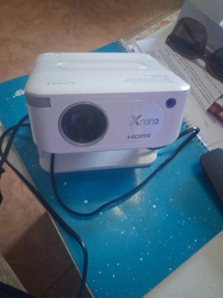 Mini Proyector Portátil Blanco