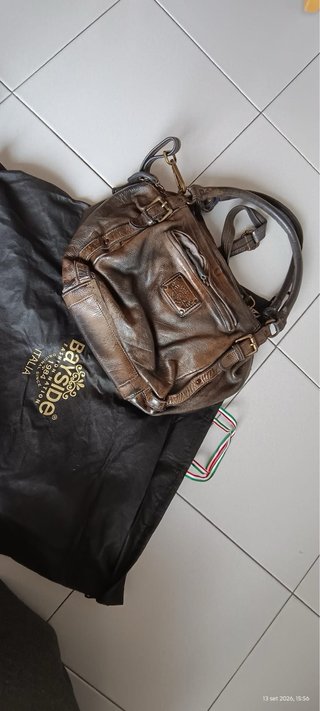 Bellissima borsa in pelle effetto slavato