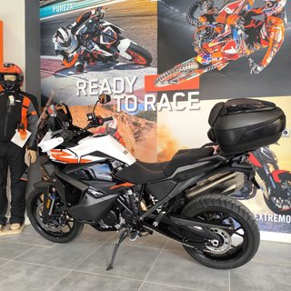 KTM 1390 Super Adventure S 2026 Negra KM0