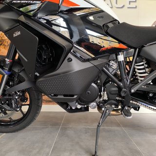 KTM 1390 Super Adventure S 2026 Negra KM0
