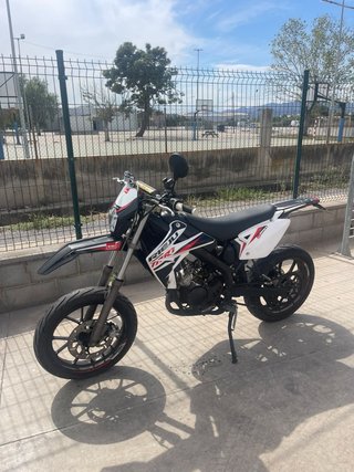 Rieju MRT Supermotard cuidada 16.000 km