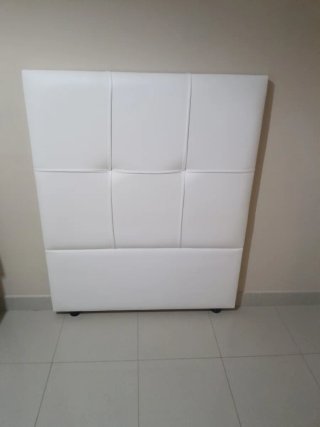 Cabecero de piel para cama de 90