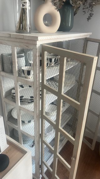 Vitrina Vintage Rústica Madera y Rejilla.