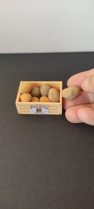Caja miniatura de patatas