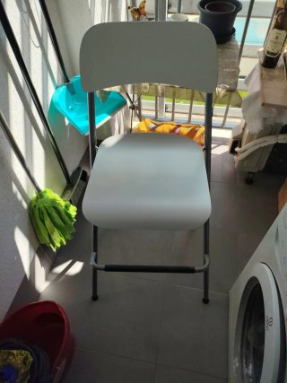 Silla plegable cocina blanca y gris