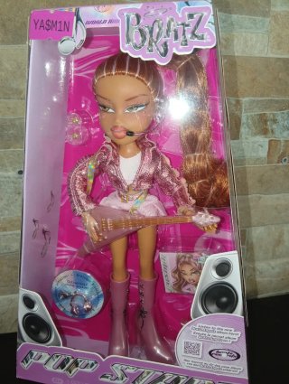 Muñeca Bratz Pop Starz Yasmín